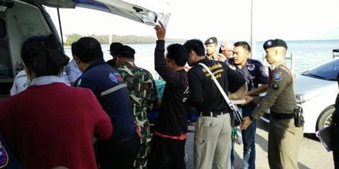 中国游客在泰国被大浪卷走溺亡 消失在妻子眼