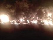 山东青岛一座物流园突发大火 现场浓烟滚滚(图)