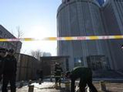 天津大厦起火致多人死伤 事发凌晨仍有工人在现场