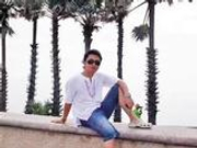 当事人毕业后当导游13年 同学：救人是他的本能