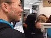 香港大学生为抵制普通话 冲进办公室恐吓老师(图)