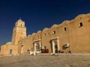 外交部领事司提醒中国公民暂勿赴利比亚务工