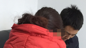 当事人派出所内大哭道歉