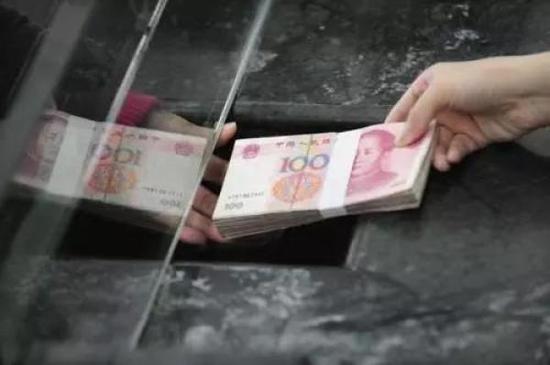 柜台多获得了钱款,需及时将超额部分返还,否则可能面临法律追责。