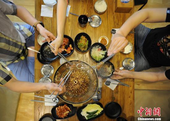 资料图:美食。中新网记者 李霈韵 摄