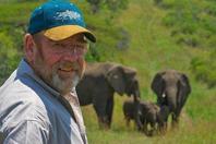 南非象语者与大象同居