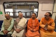 印度无人驾驶地铁出事后 莫迪亲自试坐