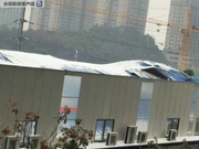 长沙大雪致幼儿园屋顶钢架棚被压垮(图)