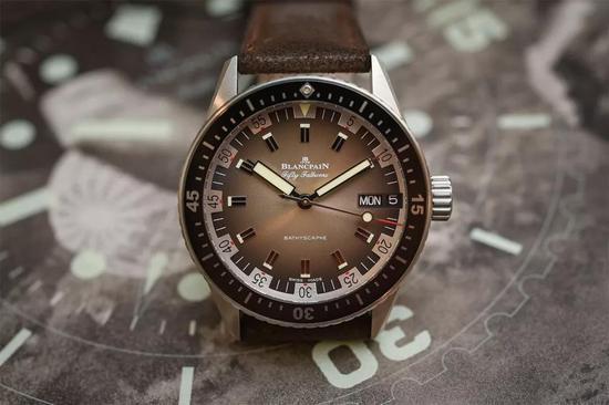 ▲这个也不说了,从小我就很懂得谦虚。(image:Monochrome Watches)