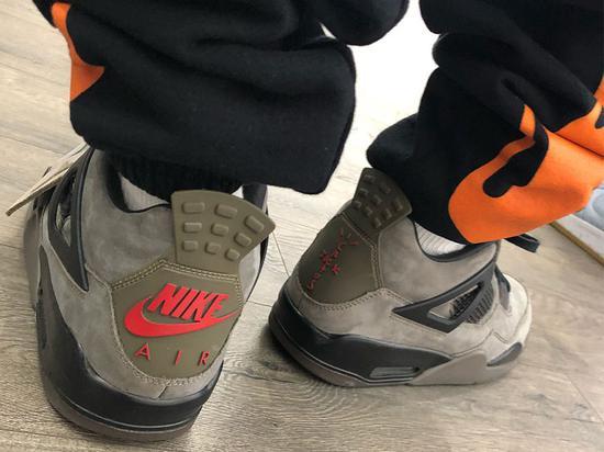 可能会市售的Travis Scott × Air Jordan 4 “Olive”