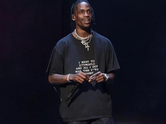 //Nike为什么会选择“倒钩爸爸”?
