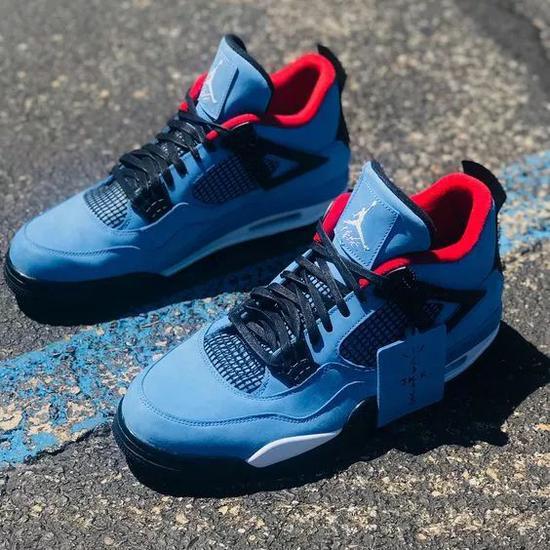 Travis Scott × Air Jordan 4
