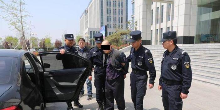 内蒙古22死28伤矿难事故续:2名运输车逃犯被