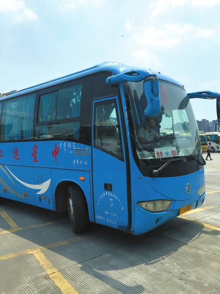 黄晓翠当天乘坐的大巴车。