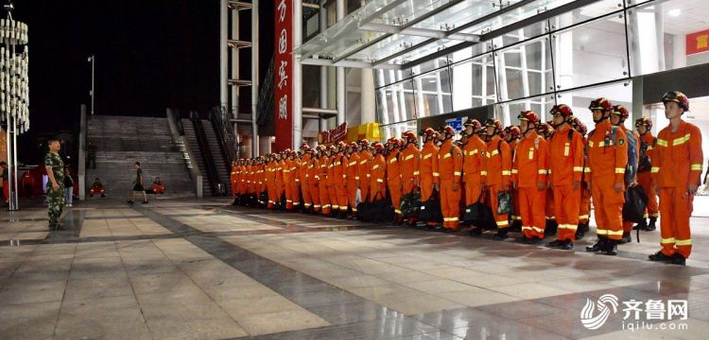 全国3000消防官兵寿光集结赶赴救灾
