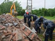 重建美好家园 党组织动员组织群众生产自救