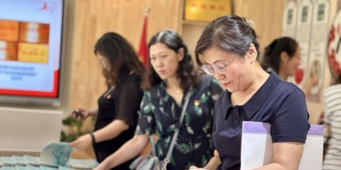 历下区教育系统七一党建观摩活动举行，党建引领促发展