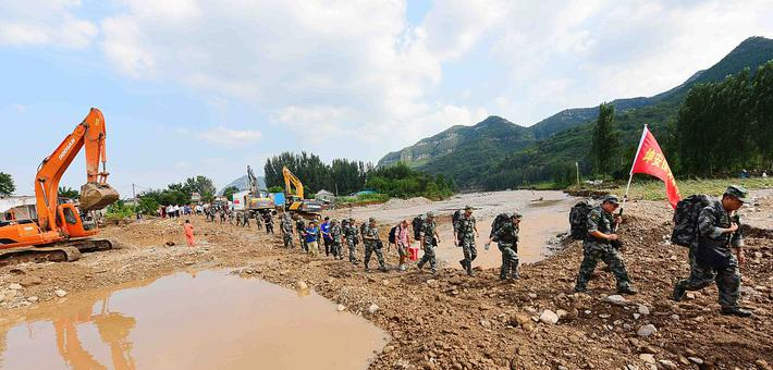 台风过境 潍坊众志成城抗洪救灾