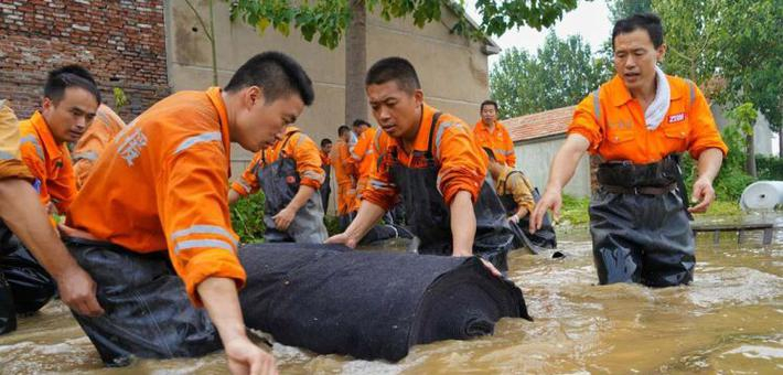 山东能源救护大队五昼夜奋战抗洪一线