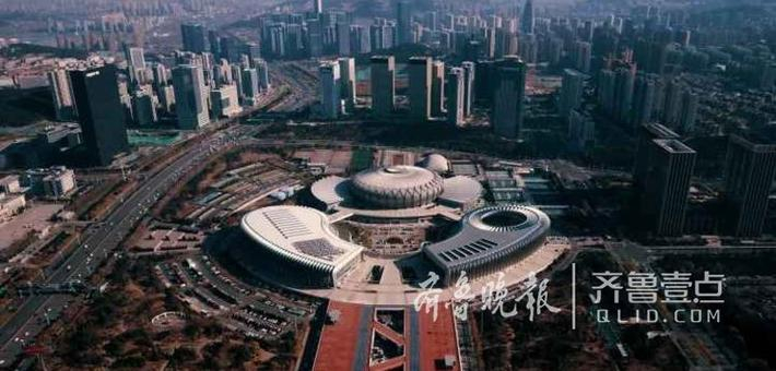 俯瞰"东荷西柳" 已成济南繁华新中心