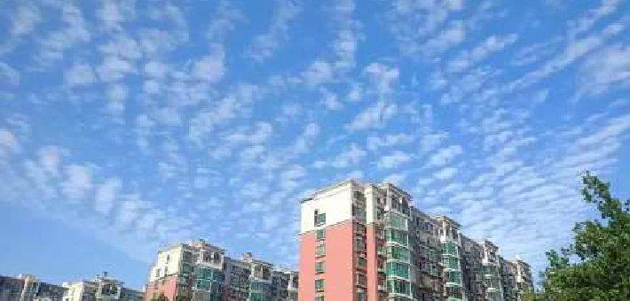 济南天空现鱼鳞云奇景