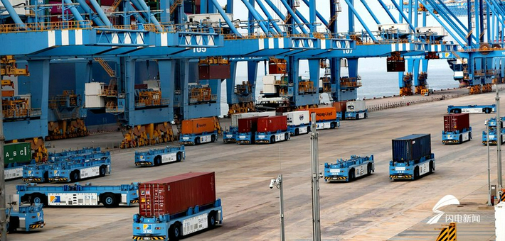 青岛港港口自动化刷新世界新纪录