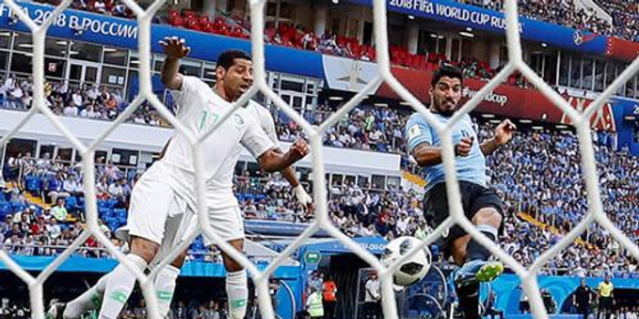 乌拉圭1球小胜与东道主提前出线 沙特与埃及一