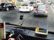 公交车装电子警察抓拍违法车