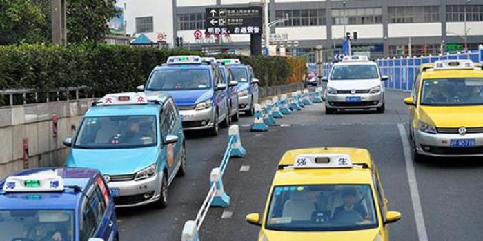 上海4大出租车推中高考用车服务 20日起可预定中考用车