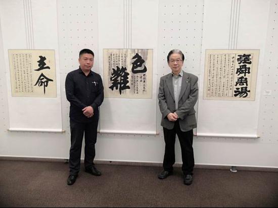 魏云飞与日本著名油画家东强