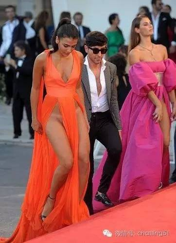 女星红毯跌倒掉奶瓶不算啥 这里还有没穿内裤的