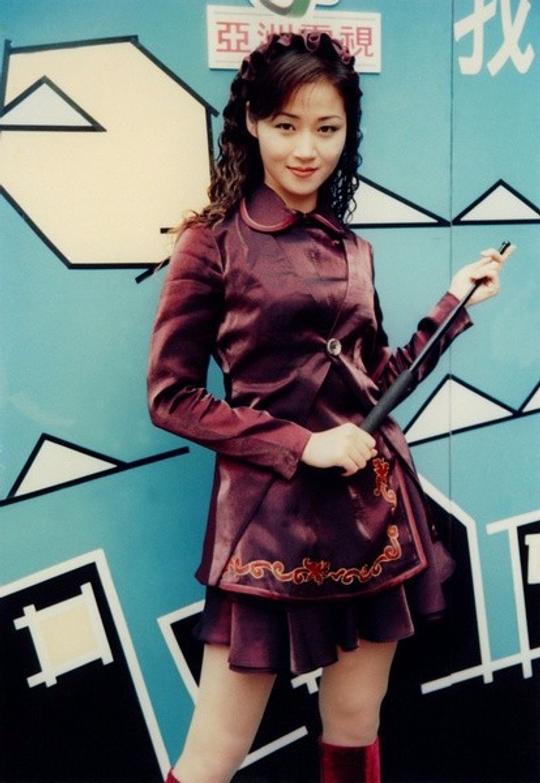 19年前一部《我和僵尸有个约会》让许多观众记住了饰演马小玲的万绮雯