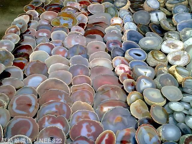 记录：纵观石佛寺玉石市场，各种玉料混杂其中！