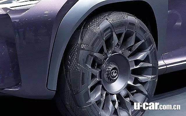 雷克萨斯UX不仅长得怪，轮胎竟然还有如此玄机！