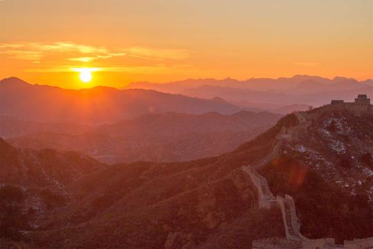 冬日长城自驾 夕阳中感悟金山岭的真谛