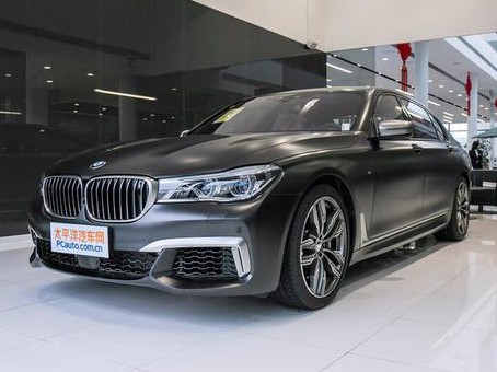 这辆宝马，比它快的没它豪华，比它豪华的没它跑得快