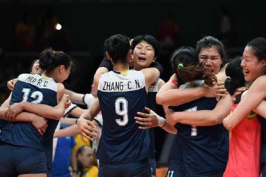 郎平、惠若琪、魏秋月等女排姑娘集体感恩：因为团队，才拿金牌！