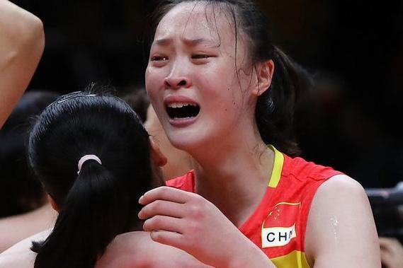 7颗钢钉2次心脏手术，中国女排奥运冠军退役或当官