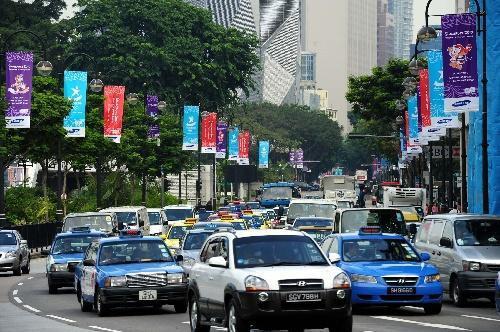 两会首谈拥堵费，路堵了车主应该给钱吗？