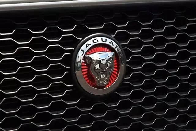 这车虽卖36万，比C级贵，但操控好,甩宝马3系半条街