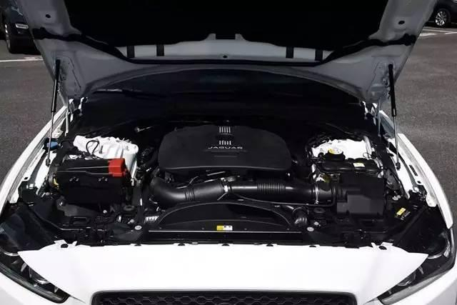 这车虽卖36万，比C级贵，但操控好,甩宝马3系半条街