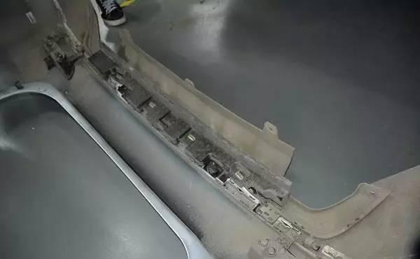 缸哥实拍拆解荣威RX5，结果竟有惊人发现！