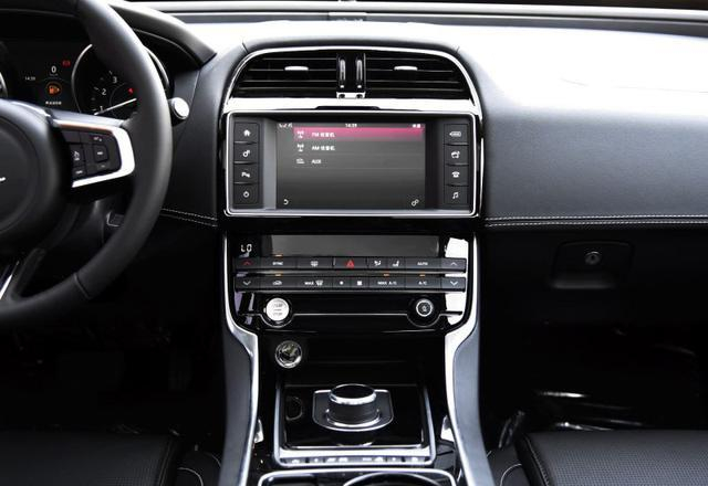 全进口，全铝车身后驱四缸，三十万中型豪车选它