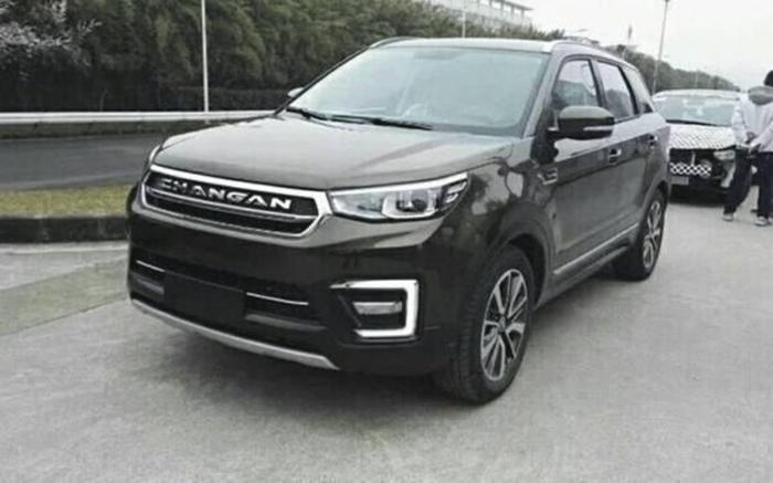 长安再现奇葩SUV ，轴距2.65米，还想干掉传祺GS4