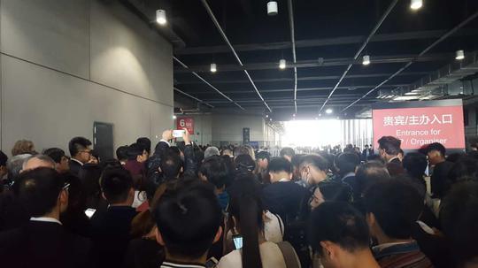 上海车展首日，媒体人都在干什么？