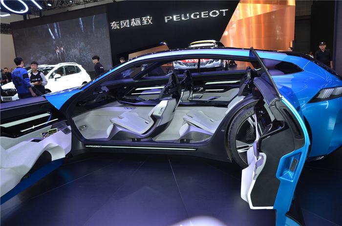 东风标致概念车Instinct亮相 搭载自动驾驶技术