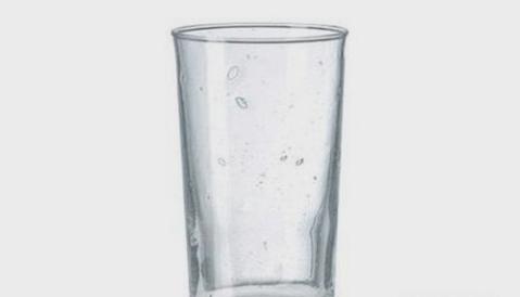 玻璃杯放热水会爆吗？玻璃杯放热水要注意什么？