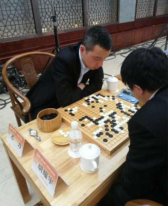 蒋涛拍2017金立围棋甲级联赛：古力埋头大战胡耀宇