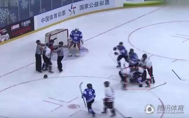 看了这段斗殴视频，你就不敢让孩子去学冰球？