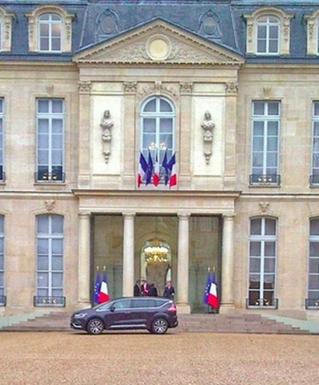 看看新法国总统马卡龙的座驾是什么！